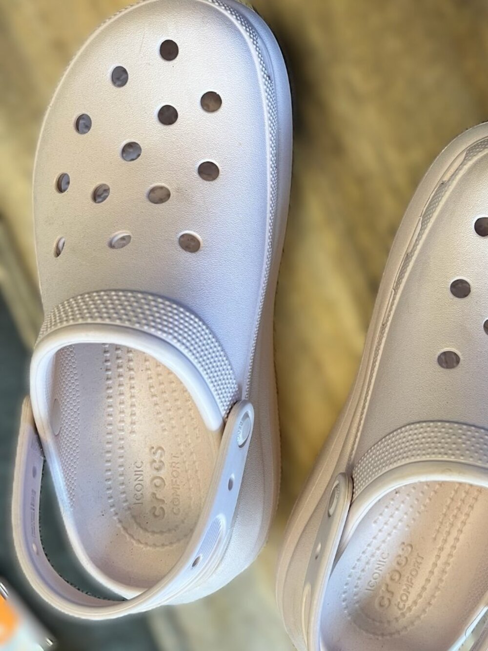 Size 10 Platform Crocs - Picture 2 of 4